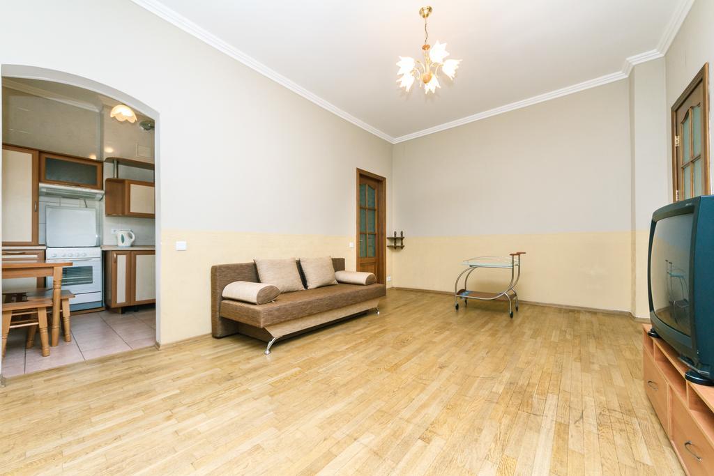 Apartment On Khreshchatyk เคียฟ ภายนอก รูปภาพ
